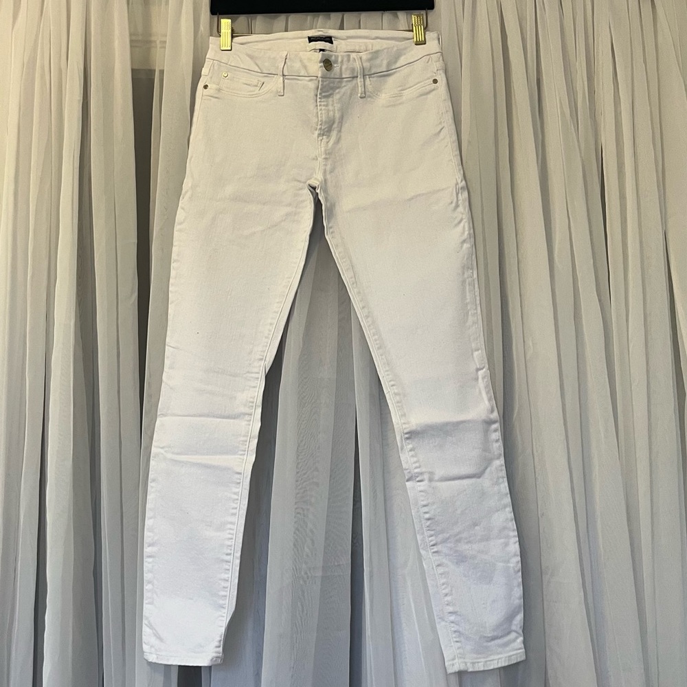 White skinny jeans
